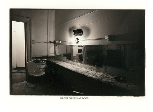 SILENT DRESSING ROOM.jpg